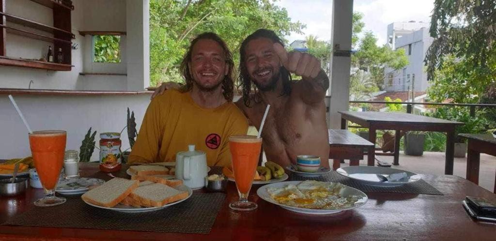 Lion Paradise Surf Beach Matara Extérieur photo